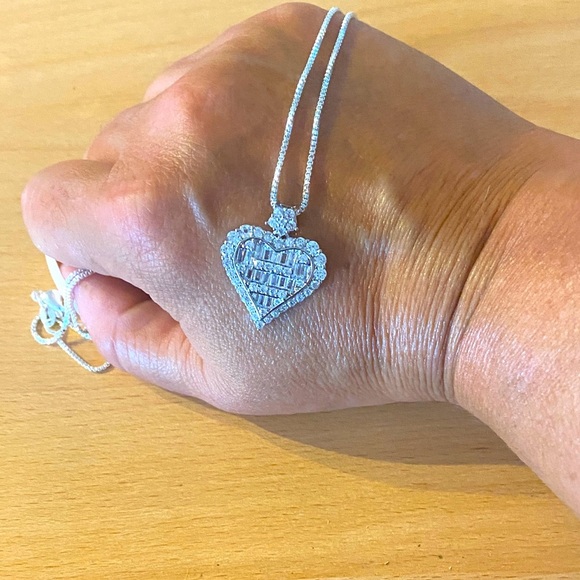 Heart Of The Deal 925 Silver Pendant W White Sapphire - Picture 13 of 15